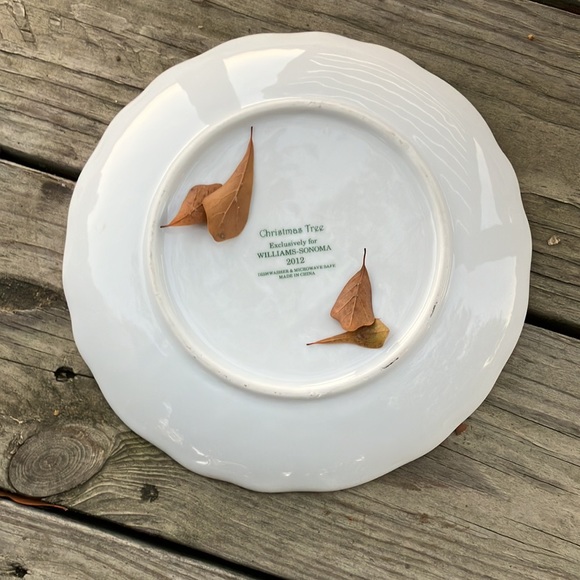 Christmas Tree salad plate exclusively for Williams-Sonoma 2012 - Picture 2 of 2